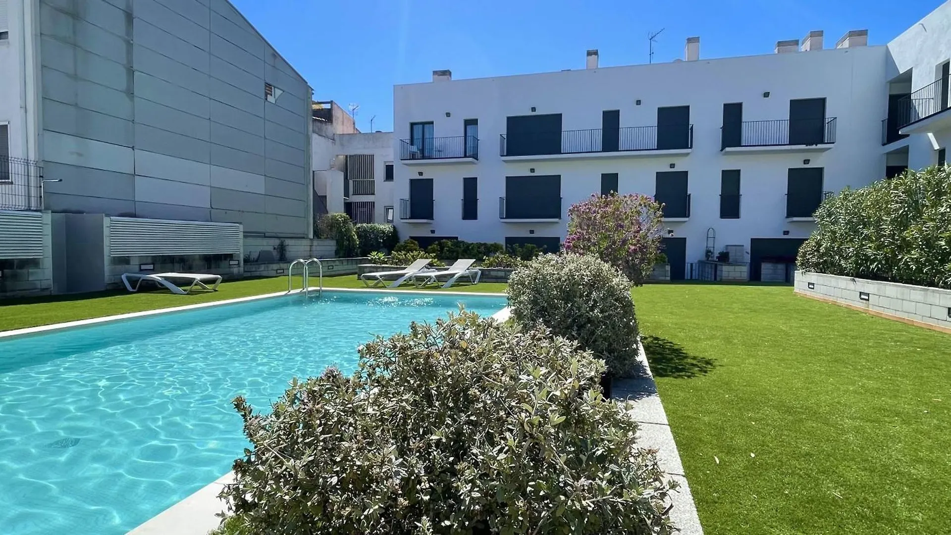 ל'אסטרטיט Darsena A Bx 1 Apartament 0*,